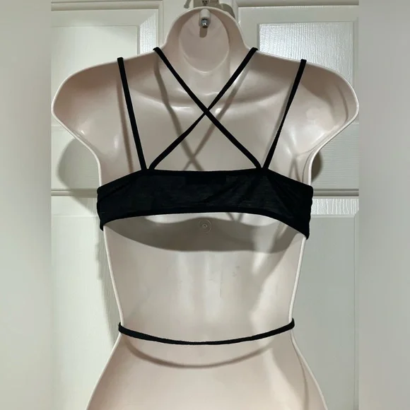 Fashion Nova Woman size small swim Top - Picture 9 of 9